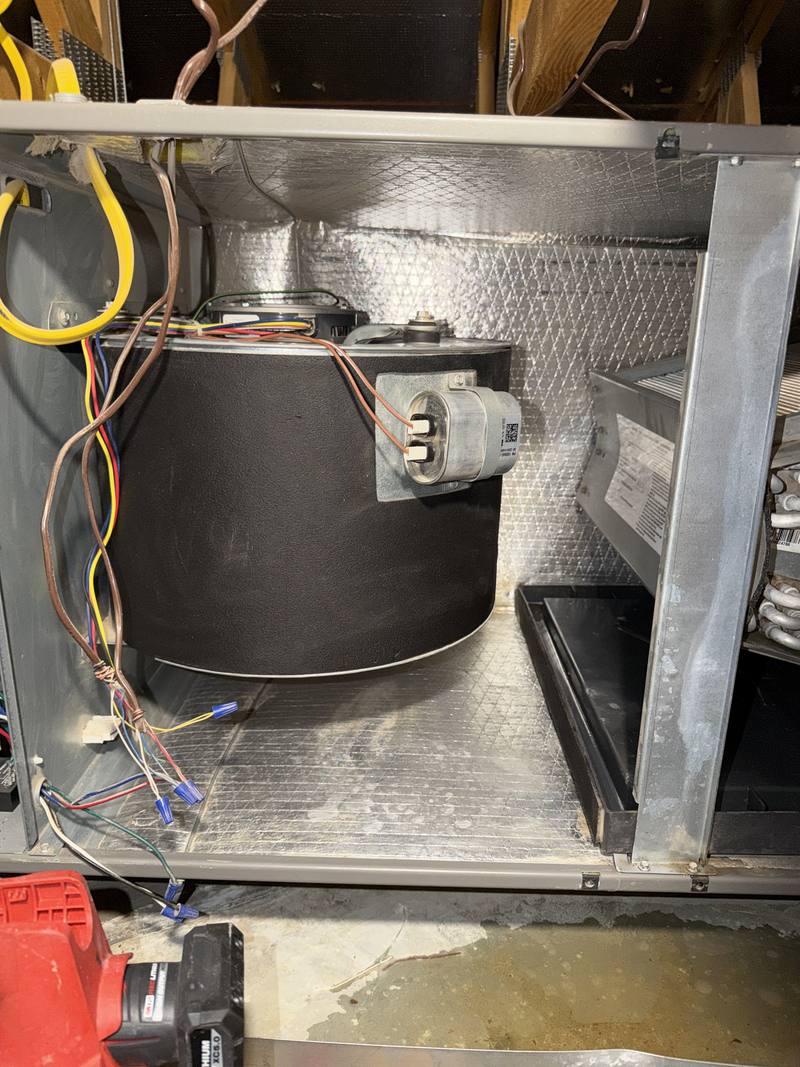 Air handler and blower assembly installed by Venture Air in a Tucson home